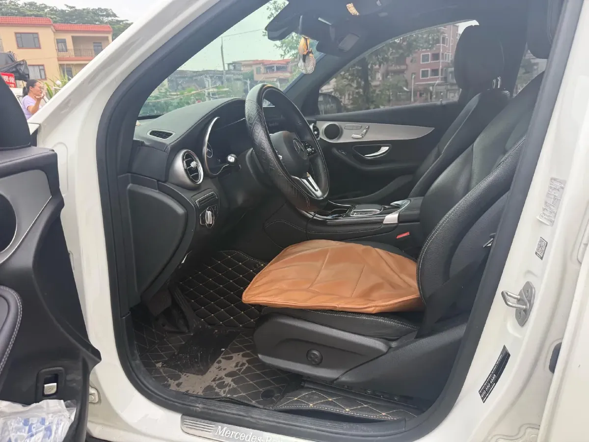 2022 Mercedes-Benz GLC Class 2.0T 197HP L4 9AT,autocango,china used car exporter,china ev exporter,chinese used car exporter,chinese used ev exporter