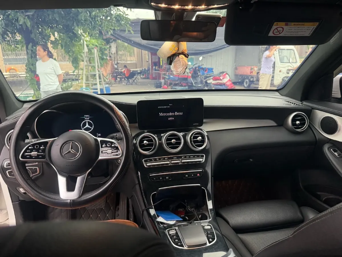 2022 Mercedes-Benz GLC Class 2.0T 197HP L4 9AT,autocango,china used car exporter,china ev exporter,chinese used car exporter,chinese used ev exporter