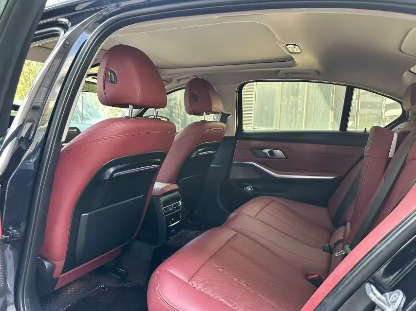 2022 BMW 3 Series 2.0T 184HP L4 8AT,autocango,china used car exporter,china ev exporter,chinese used car exporter,chinese used ev exporter