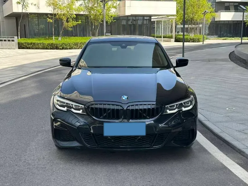 2022 BMW 3 Series 2.0T 184HP L4 8AT,autocango,china used car exporter,china ev exporter,chinese used car exporter,chinese used ev exporter