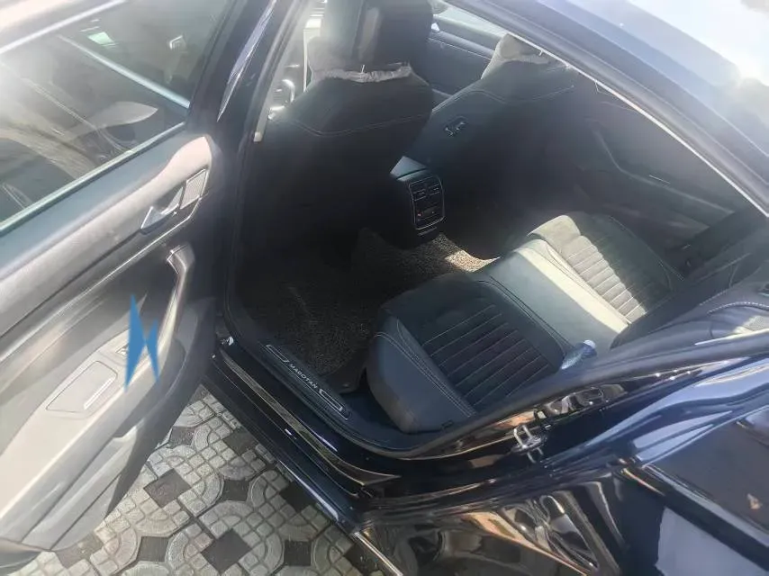 2020 Volkswagen Magotan 2.0T 186HP L4 7DCT,autocango,china used car exporter,china ev exporter,chinese used car exporter,chinese used ev exporter