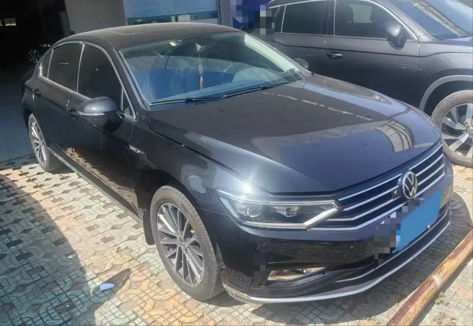 2020 Volkswagen Magotan 2.0T 186HP L4 7DCT,autocango,china used car exporter,china ev exporter,chinese used car exporter,chinese used ev exporter