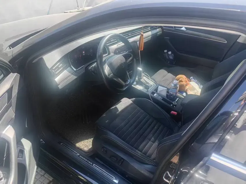2020 Volkswagen Magotan 2.0T 186HP L4 7DCT,autocango,china used car exporter,china ev exporter,chinese used car exporter,chinese used ev exporter