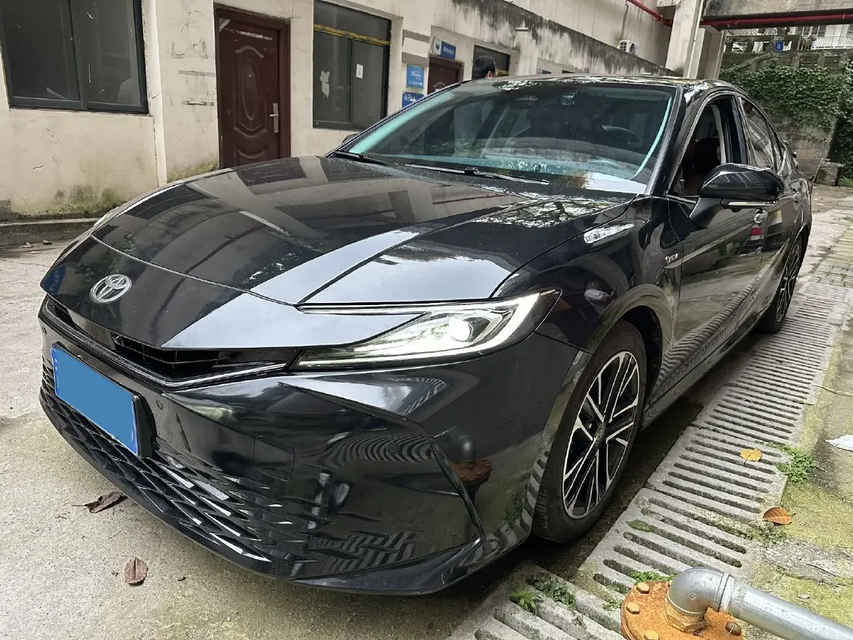 2024 Toyota Camry 2.0L 152HP L4 E-CVT Hybrid,autocango,china used car exporter,china ev exporter,chinese used car exporter,chinese used ev exporter