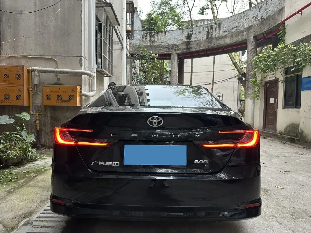 2024 Toyota Camry 2.0L 152HP L4 E-CVT Hybrid,autocango,china used car exporter,china ev exporter,chinese used car exporter,chinese used ev exporter
