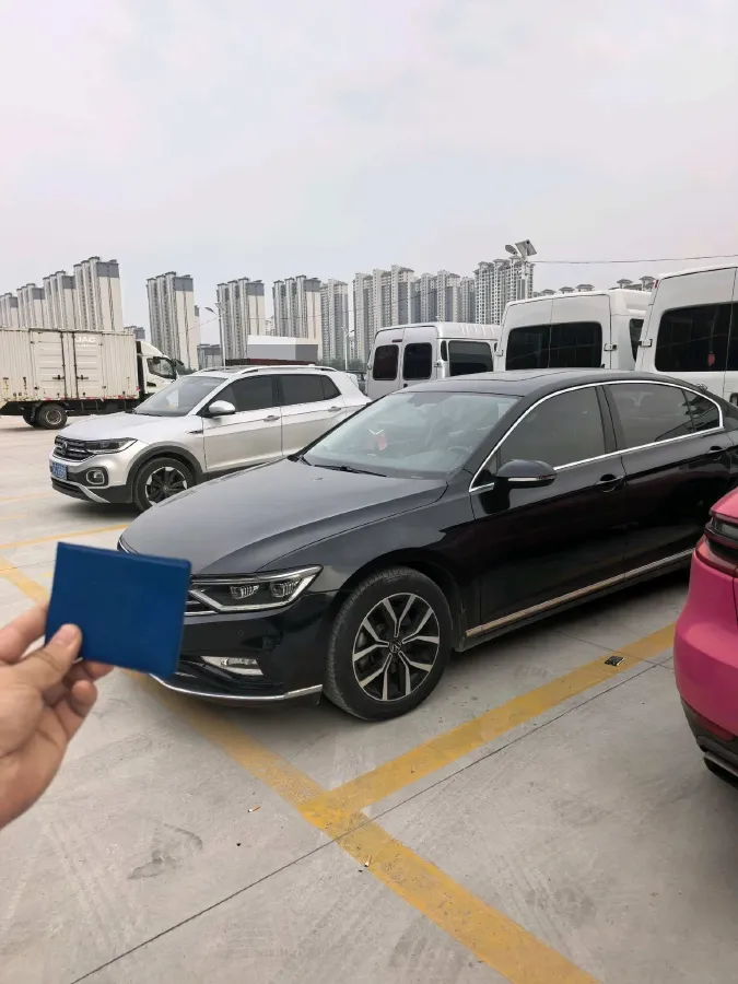 2020 Volkswagen Magotan 2.0T 186HP L4 7DCT,autocango,china used car exporter,china ev exporter,chinese used car exporter,chinese used ev exporter