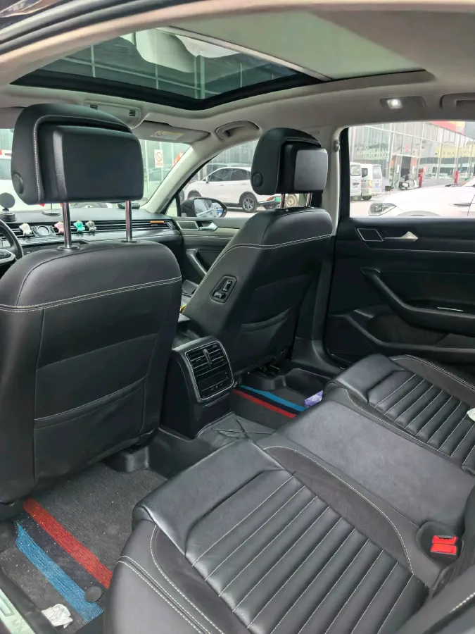 2020 Volkswagen Magotan 2.0T 186HP L4 7DCT,autocango,china used car exporter,china ev exporter,chinese used car exporter,chinese used ev exporter