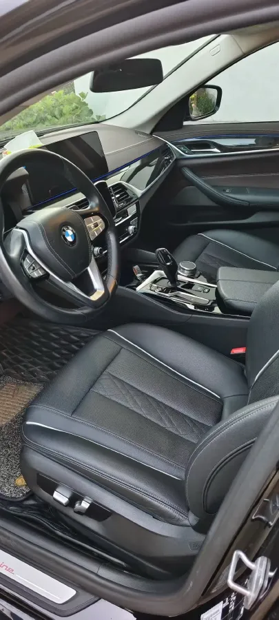 2022 BMW 5 Series 2.0T 184HP L4 8AT,autocango,china used car exporter,china ev exporter,chinese used car exporter,chinese used ev exporter