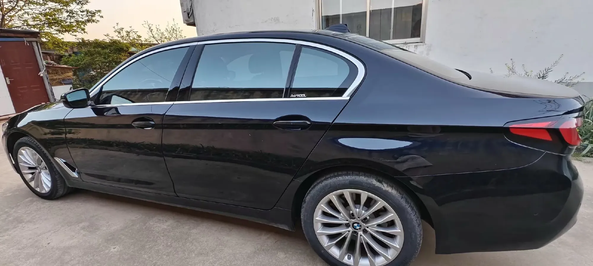 2022 BMW 5 Series 2.0T 184HP L4 8AT,autocango,china used car exporter,china ev exporter,chinese used car exporter,chinese used ev exporter
