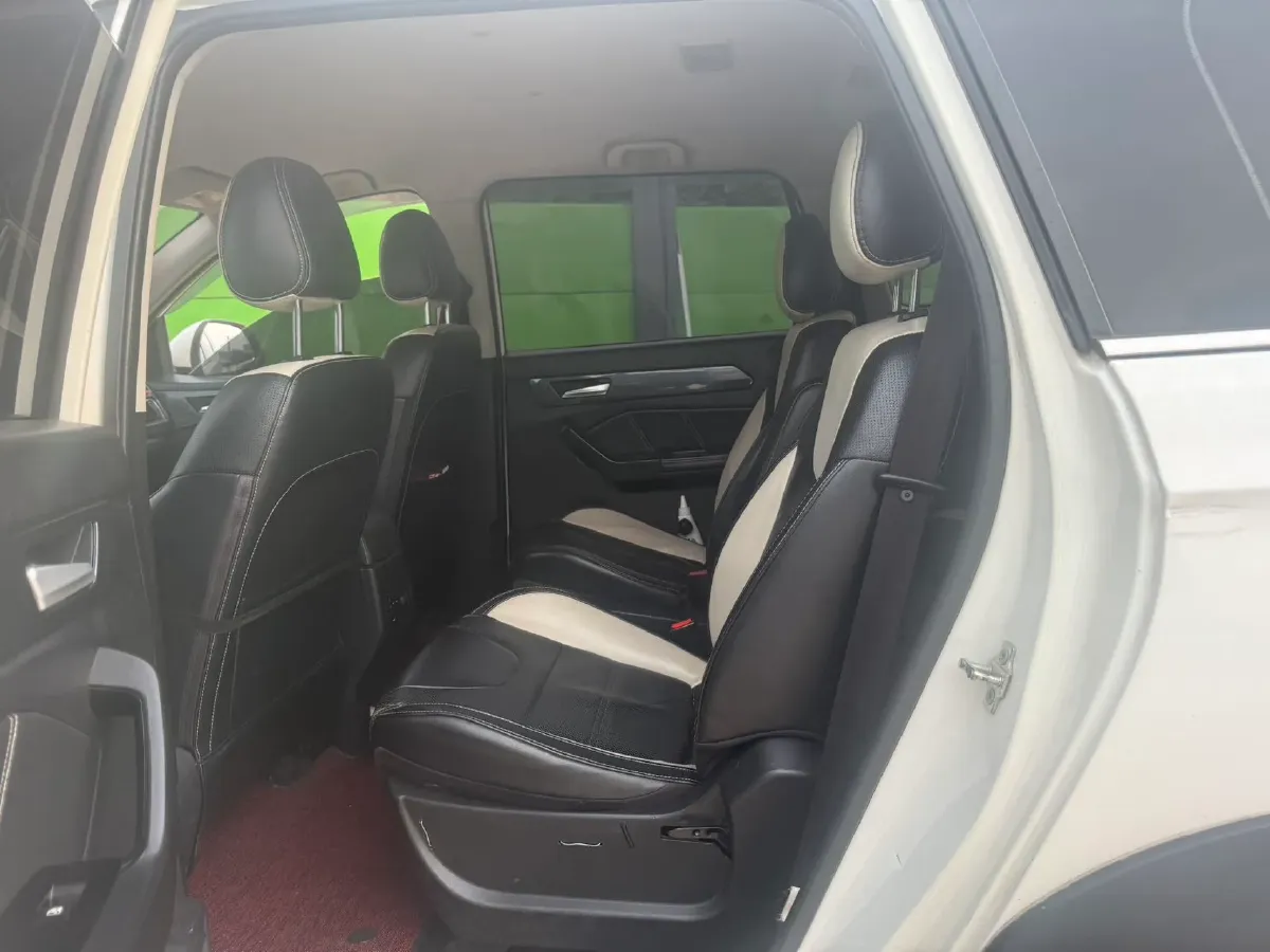 2017 BAIC WeiWang M60 1.5L 116HP L4 5MT,autocango,china used car exporter,china ev exporter,chinese used car exporter,chinese used ev exporter