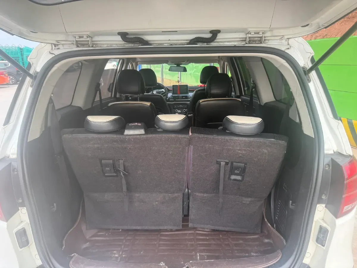 2017 BAIC WeiWang M60 1.5L 116HP L4 5MT,autocango,china used car exporter,china ev exporter,chinese used car exporter,chinese used ev exporter