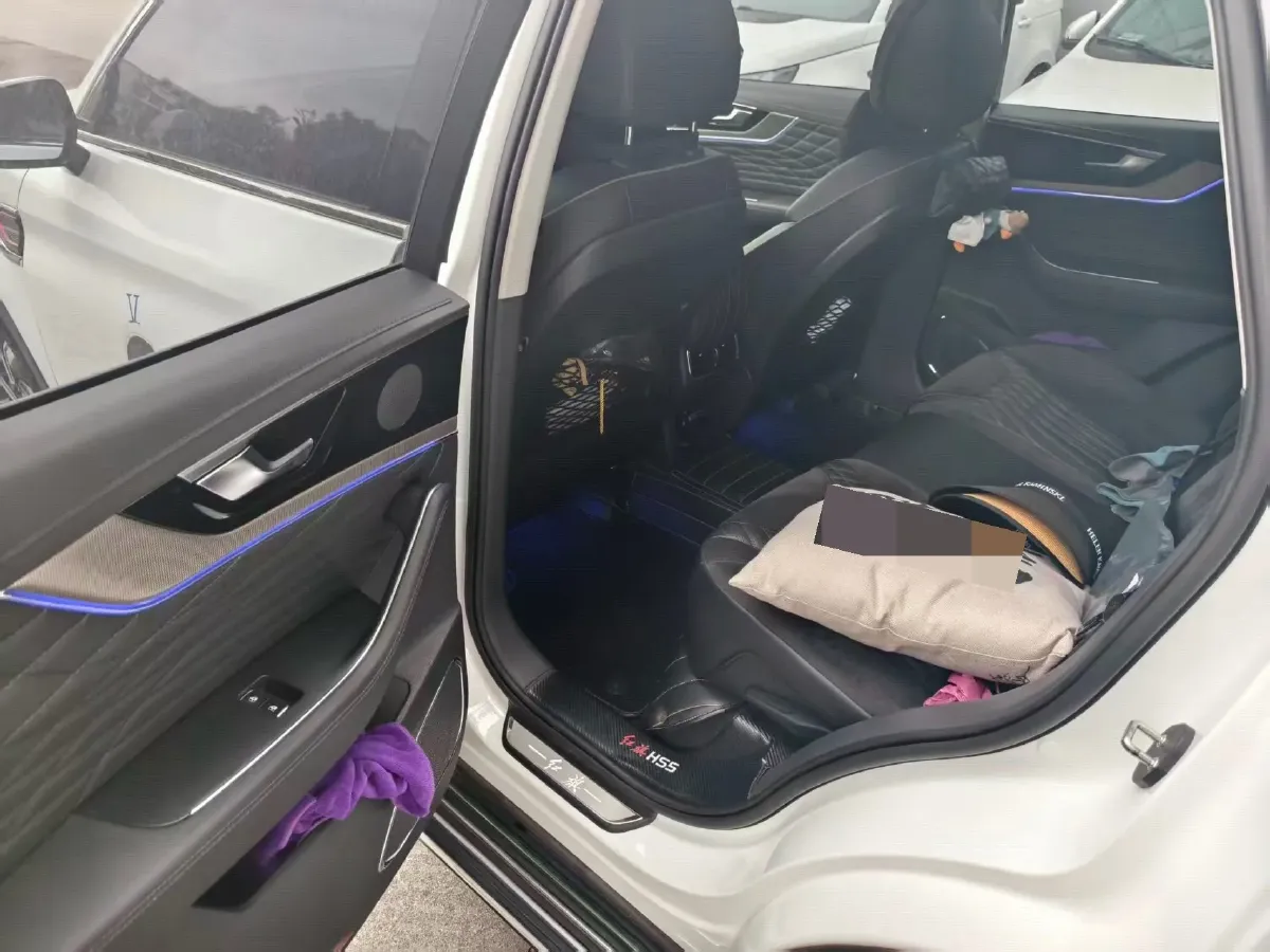 2022 HongQi HS5 2.0T 224HP L4 6AT,autocango,china used car exporter,china ev exporter,chinese used car exporter,chinese used ev exporter