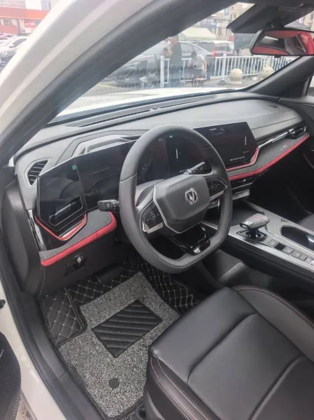 2025 ChangAn X5 PLUS 1.5T 188HP L4 7DCT,autocango,china used car exporter,china ev exporter,chinese used car exporter,chinese used ev exporter