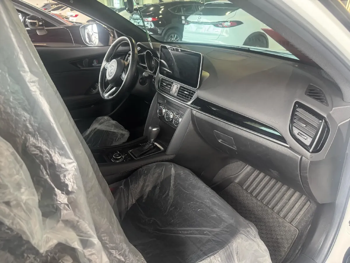 2021 Mazda CX-4 2.0L 158HP L4 6AT,autocango,china used car exporter,china ev exporter,chinese used car exporter,chinese used ev exporter