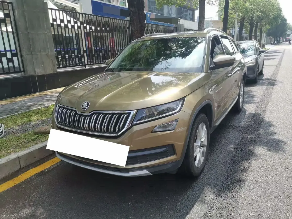 2018 Skoda Kodiak 2.0T 186HP L4 7DCT,autocango,china used car exporter,china ev exporter,chinese used car exporter,chinese used ev exporter