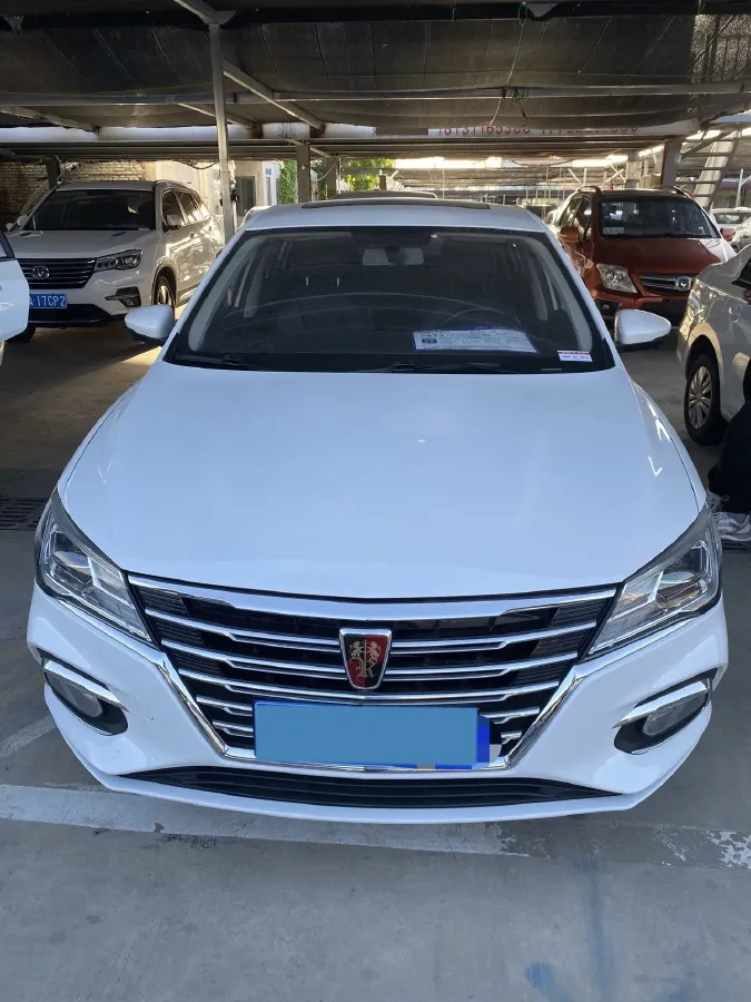 2020 Roewe i5 1.5L 120HP L4 CVT,autocango,china used car exporter,china ev exporter,chinese used car exporter,chinese used ev exporter