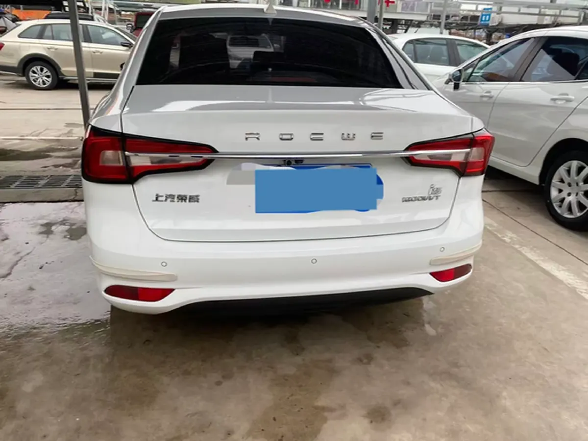 2020 Roewe i5 1.5L 120HP L4 CVT,autocango,china used car exporter,china ev exporter,chinese used car exporter,chinese used ev exporter