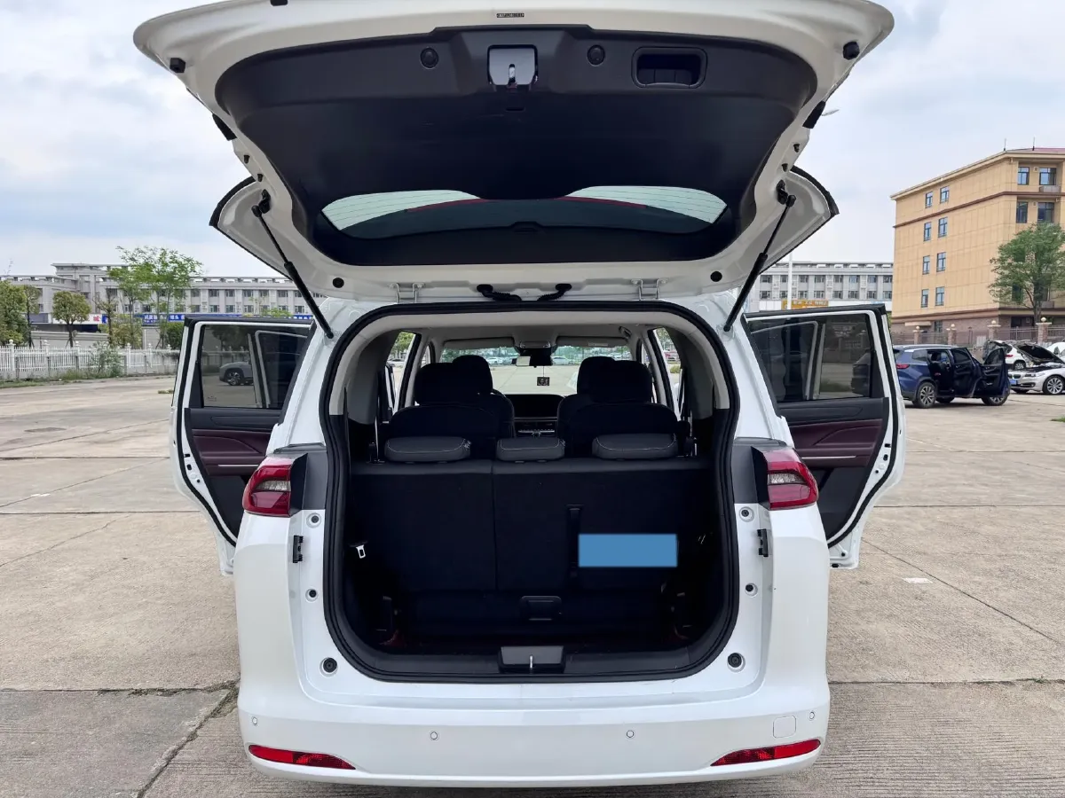 2023 GAC Trumpchi M6 1.5T 177HP L4 7DCT,autocango,china used car exporter,china ev exporter,chinese used car exporter,chinese used ev exporter