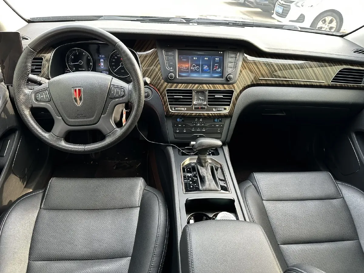 2021 HongQi H7 1.8T 188HP L4 6AT,autocango,china used car exporter,china ev exporter,chinese used car exporter,chinese used ev exporter