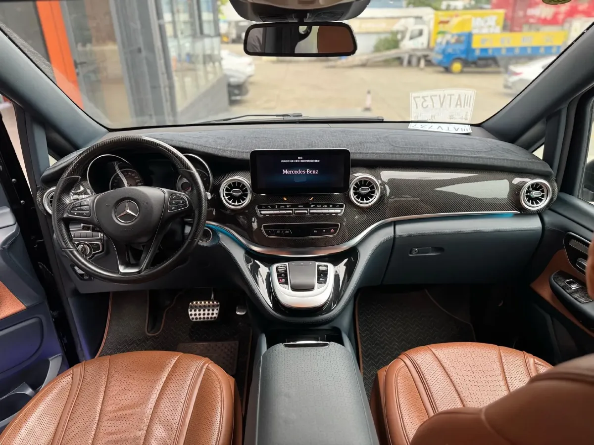 2020 Mercedes-Benz V Class 2.0T 211HP L4 9AT,autocango,china used car exporter,china ev exporter,chinese used car exporter,chinese used ev exporter