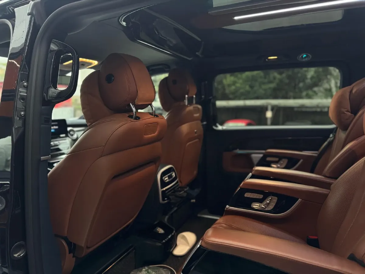 2020 Mercedes-Benz V Class 2.0T 211HP L4 9AT,autocango,china used car exporter,china ev exporter,chinese used car exporter,chinese used ev exporter