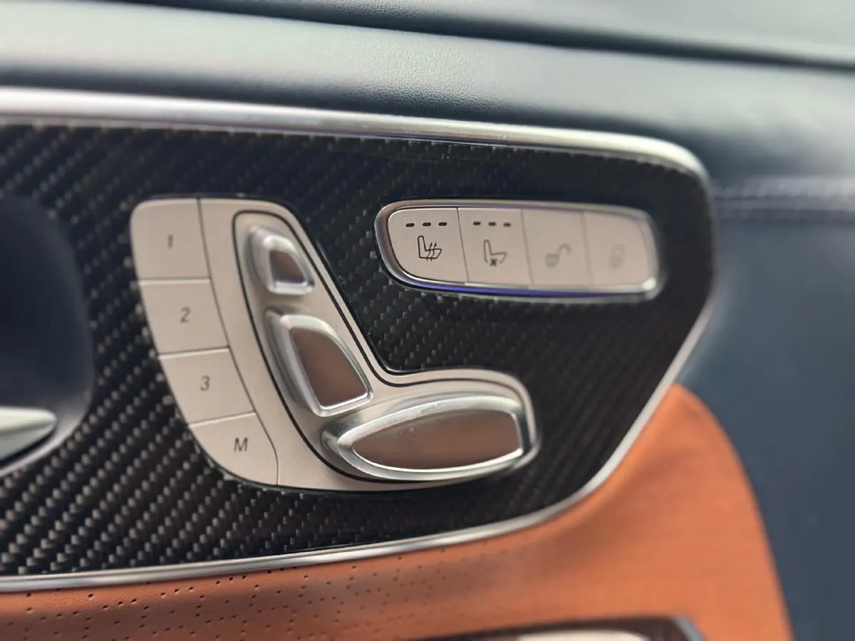 2020 Mercedes-Benz V Class 2.0T 211HP L4 9AT,autocango,china used car exporter,china ev exporter,chinese used car exporter,chinese used ev exporter