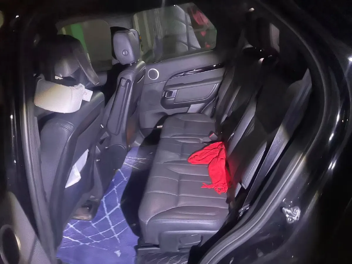 2019 Land Rover Discovery 3.0T 340HP V6 8AT,autocango,china used car exporter,china ev exporter,chinese used car exporter,chinese used ev exporter