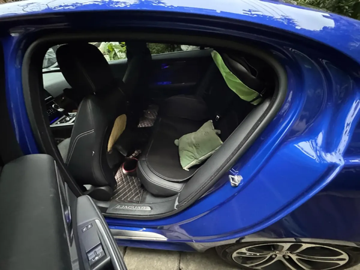 2020 Jaguar XEL 2.0T 200HP L4 8AT,autocango,china used car exporter,china ev exporter,chinese used car exporter,chinese used ev exporter