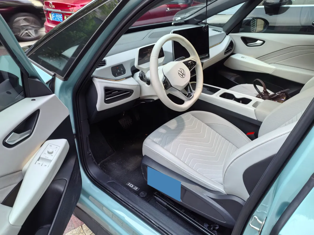 2025 Volkswagen ID.3 BEV 52.8KWH,autocango,china used car exporter,china ev exporter,chinese used car exporter,chinese used ev exporter