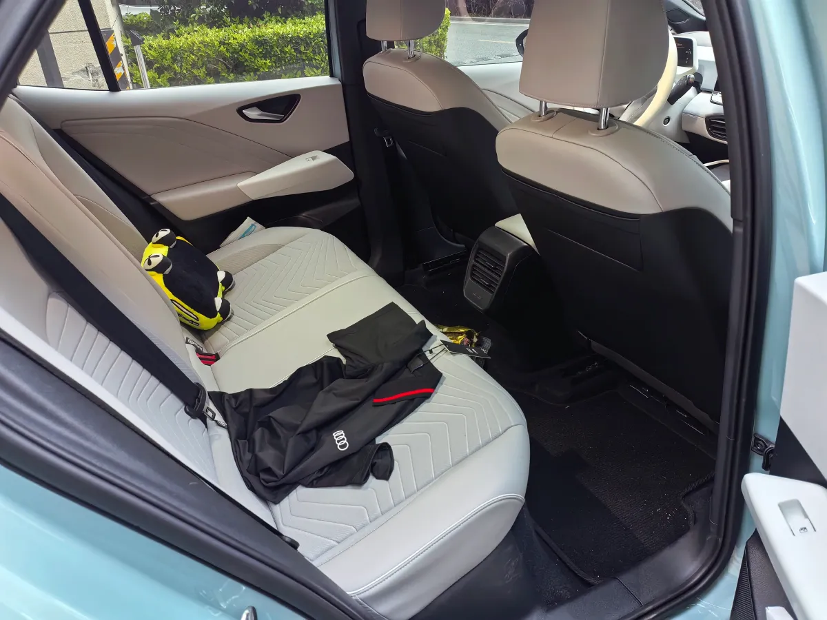 2025 Volkswagen ID.3 BEV 52.8KWH,autocango,china used car exporter,china ev exporter,chinese used car exporter,chinese used ev exporter