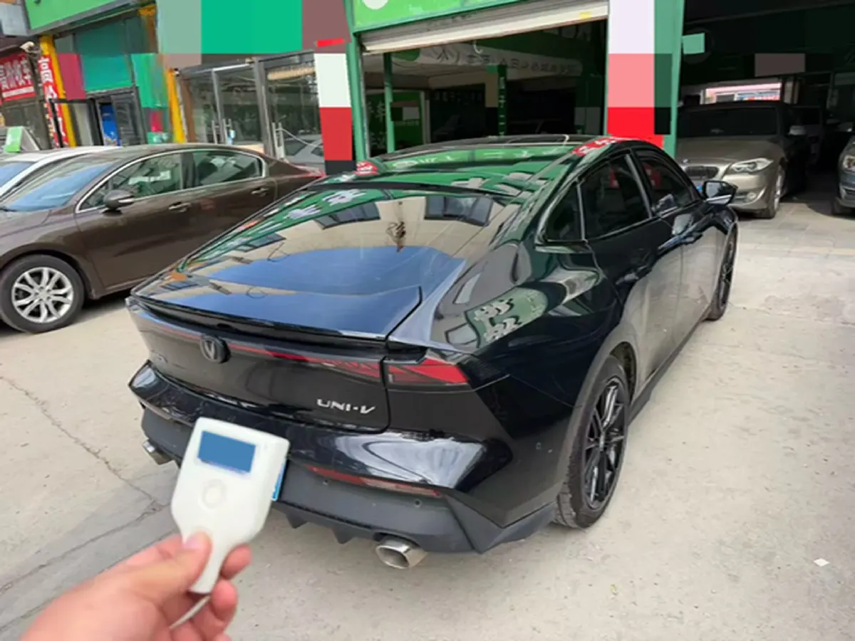 2022 ChangAn UNI-V 1.5T 188HP L4 7DCT,autocango,china used car exporter,china ev exporter,chinese used car exporter,chinese used ev exporter