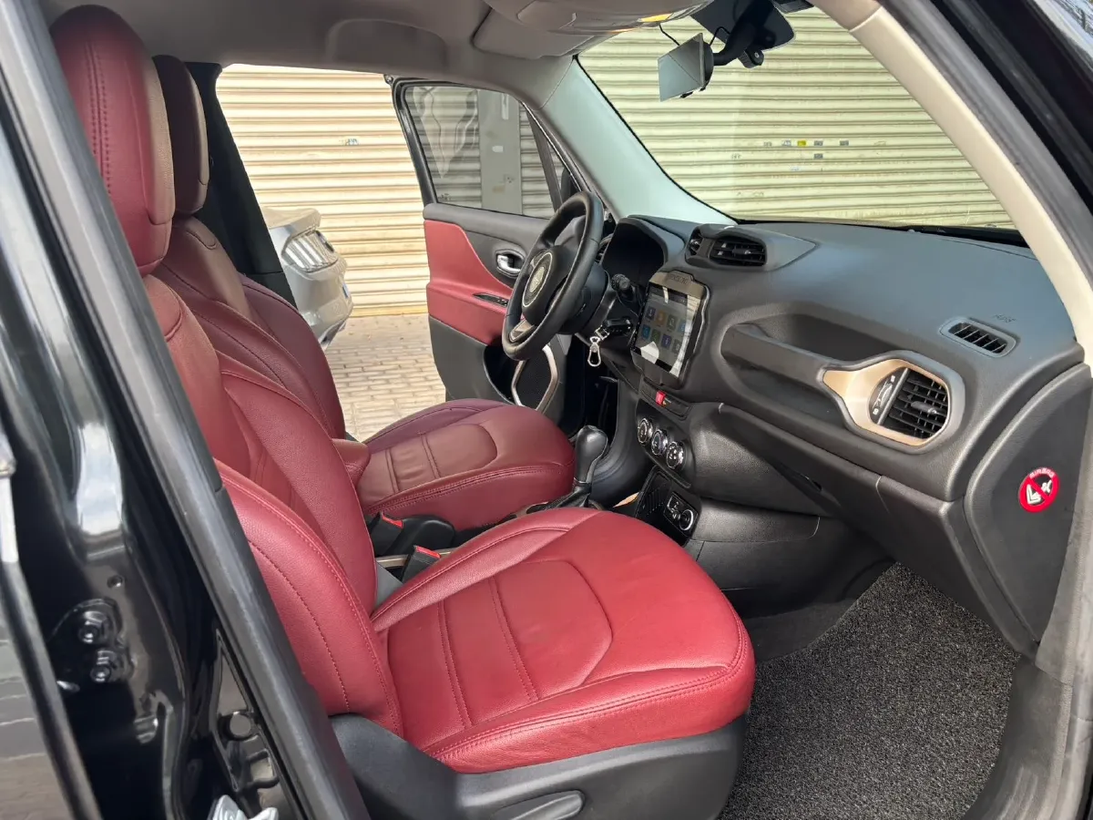 2017 Jeep Renegade 1.4T 150HP L4 7DCT,autocango,china used car exporter,china ev exporter,chinese used car exporter,chinese used ev exporter