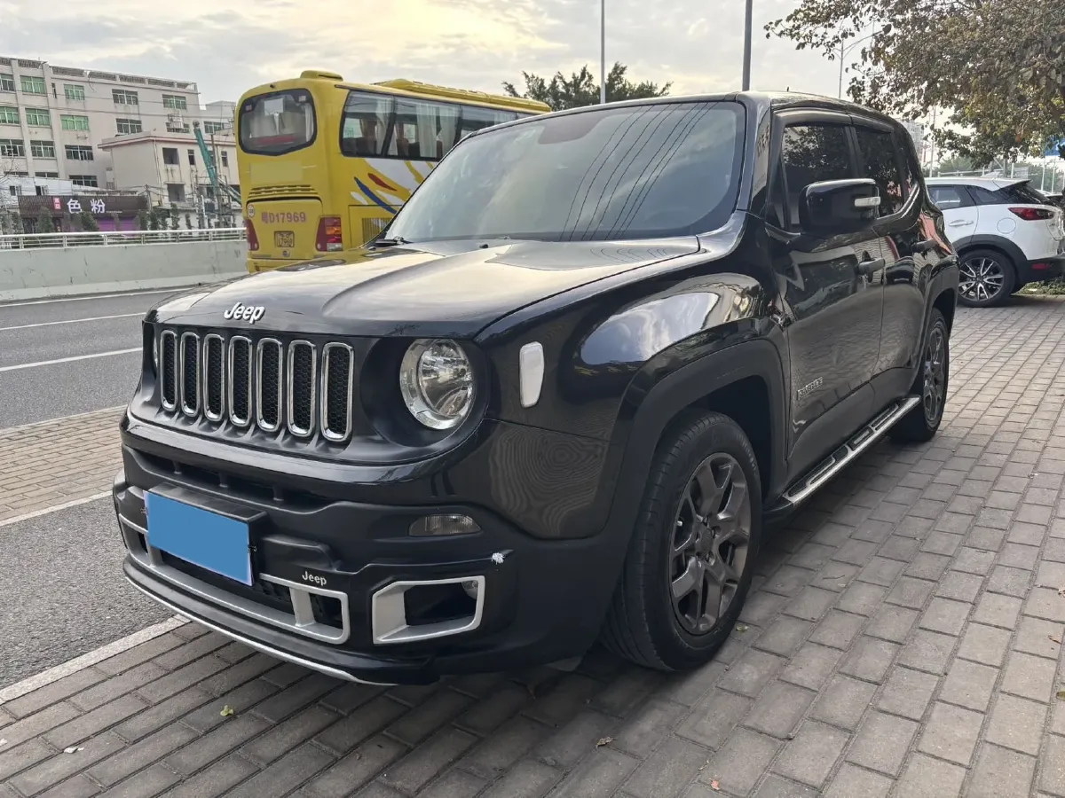 2017 Jeep Renegade 1.4T 150HP L4 7DCT,autocango,china used car exporter,china ev exporter,chinese used car exporter,chinese used ev exporter