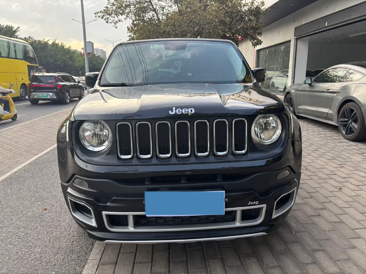 2017 Jeep Renegade 1.4T 150HP L4 7DCT,autocango,china used car exporter,china ev exporter,chinese used car exporter,chinese used ev exporter