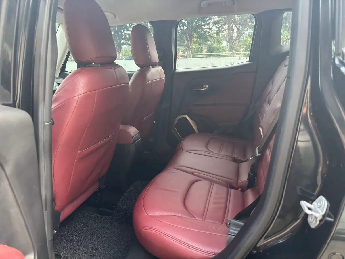 2017 Jeep Renegade 1.4T 150HP L4 7DCT,autocango,china used car exporter,china ev exporter,chinese used car exporter,chinese used ev exporter