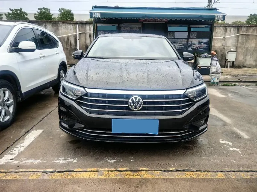 2019 Kia K5 2.0L 161HP L4 6AT,autocango,china used car exporter,china ev exporter,chinese used car exporter,chinese used ev exporter
