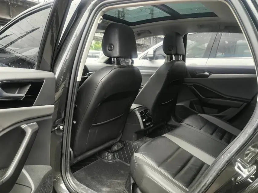 2019 Kia K5 2.0L 161HP L4 6AT,autocango,china used car exporter,china ev exporter,chinese used car exporter,chinese used ev exporter