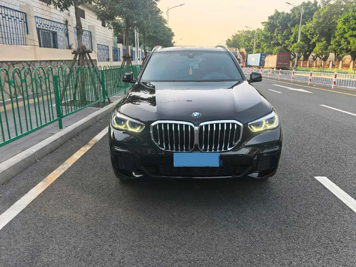 2022 BMW X5 3.0T 333HP L6 8AT,autocango,china used car exporter,china ev exporter,chinese used car exporter,chinese used ev exporter