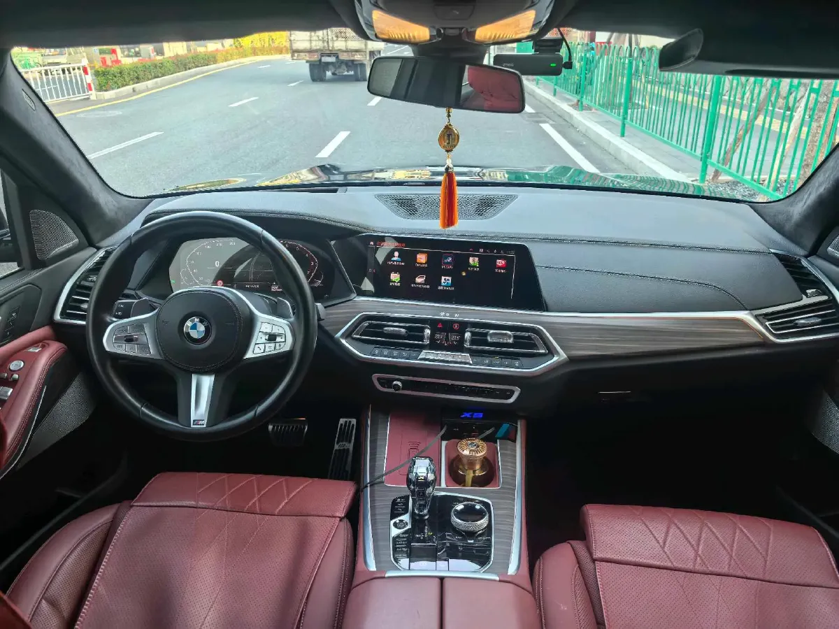 2022 BMW X5 3.0T 333HP L6 8AT,autocango,china used car exporter,china ev exporter,chinese used car exporter,chinese used ev exporter