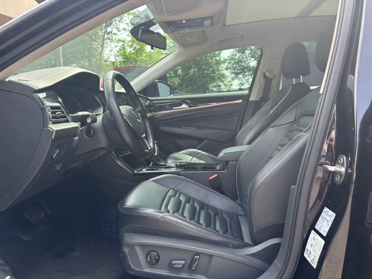 2020 Volkswagen Passat 2.0T 186HP L4 7DCT,autocango,china used car exporter,china ev exporter,chinese used car exporter,chinese used ev exporter