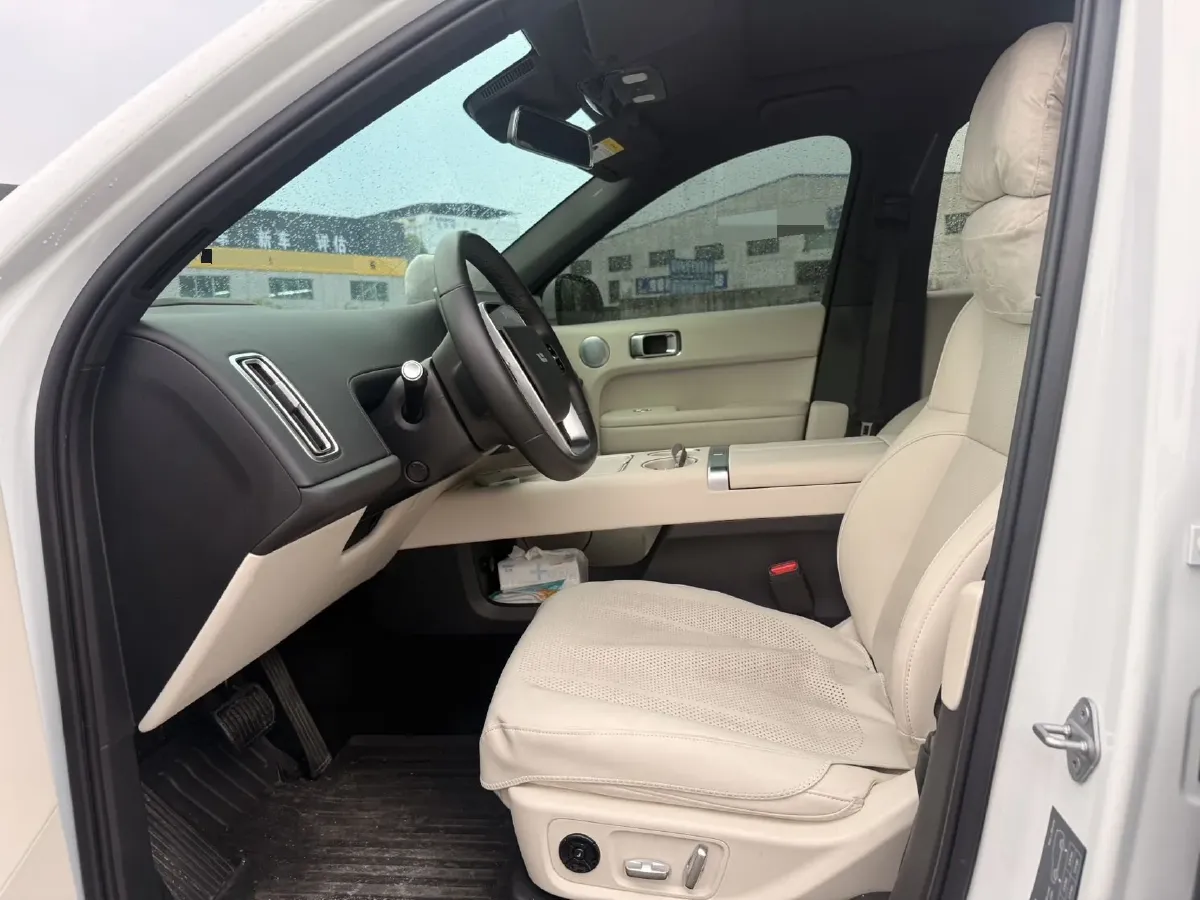 2024 Li L6 Range Extended 154HP L4 REEV 36.8KWH,autocango,china used car exporter,china ev exporter,chinese used car exporter,chinese used ev exporter