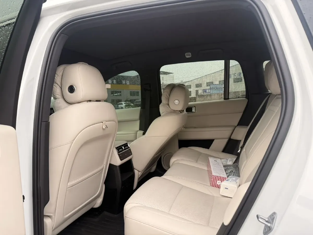 2024 Li L6 Range Extended 154HP L4 REEV 36.8KWH,autocango,china used car exporter,china ev exporter,chinese used car exporter,chinese used ev exporter