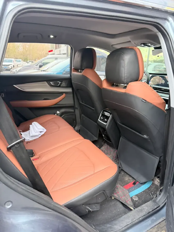 2021 Chery Tiggo 8 Plus 1.6T 197HP L4 7DCT,autocango,china used car exporter,china ev exporter,chinese used car exporter,chinese used ev exporter