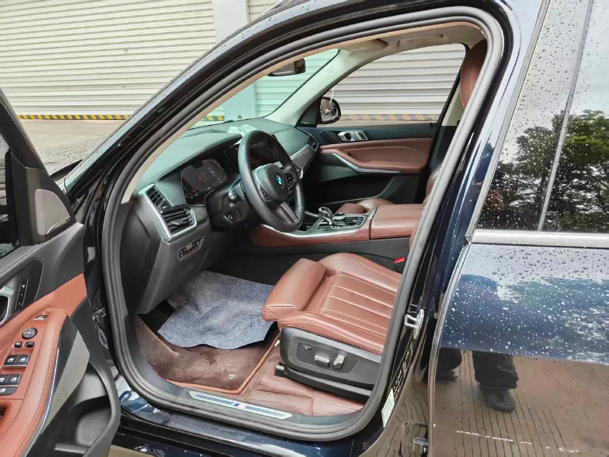 2020 BMW X5 3.0T 340HP L6 8AT,autocango,china used car exporter,china ev exporter,chinese used car exporter,chinese used ev exporter