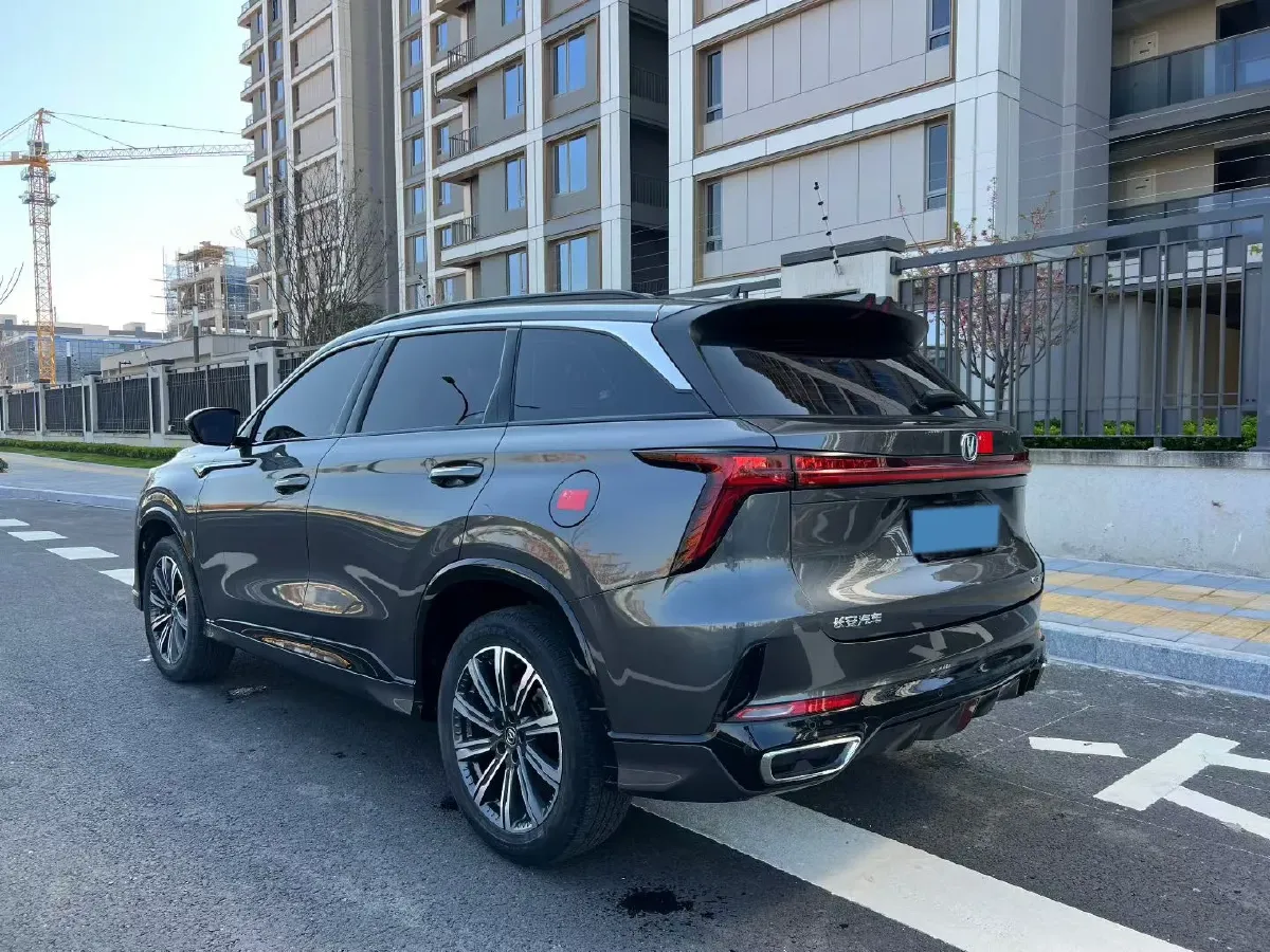2022 ChangAn CS75 Plus 1.5T 188HP L4 8AT,autocango,china used car exporter,china ev exporter,chinese used car exporter,chinese used ev exporter
