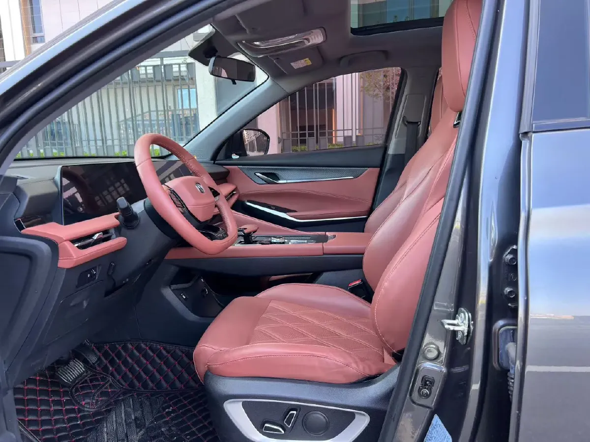 2022 ChangAn CS75 Plus 1.5T 188HP L4 8AT,autocango,china used car exporter,china ev exporter,chinese used car exporter,chinese used ev exporter