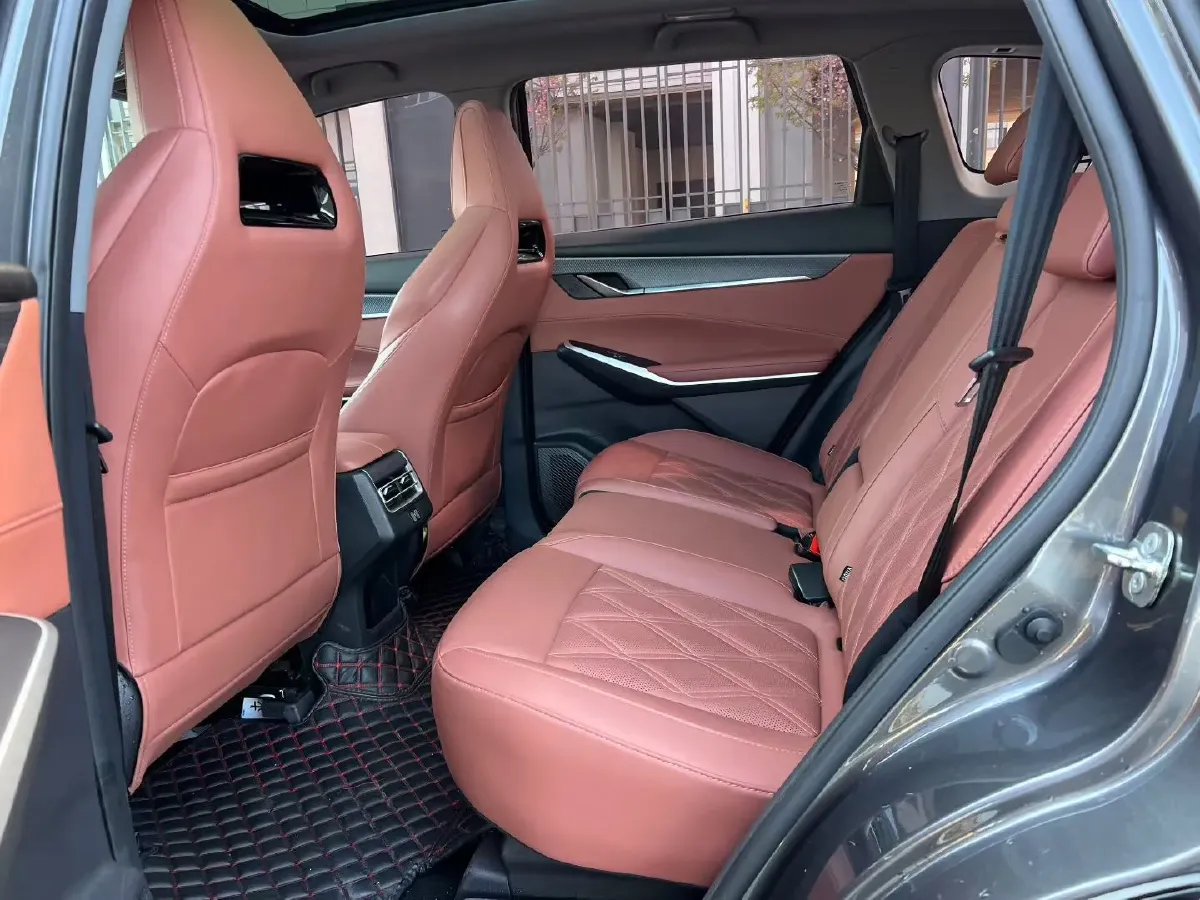 2022 ChangAn CS75 Plus 1.5T 188HP L4 8AT,autocango,china used car exporter,china ev exporter,chinese used car exporter,chinese used ev exporter