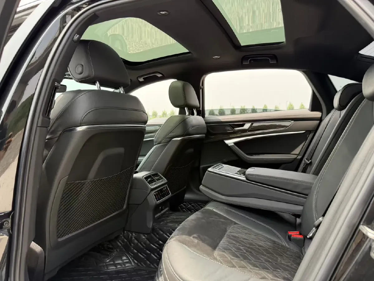 2021 Audi A6L 3.0T 340HP V6 7DCT,autocango,china used car exporter,china ev exporter,chinese used car exporter,chinese used ev exporter