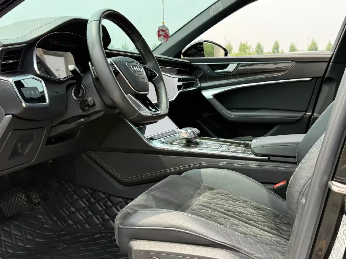 2021 Audi A6L 3.0T 340HP V6 7DCT,autocango,china used car exporter,china ev exporter,chinese used car exporter,chinese used ev exporter