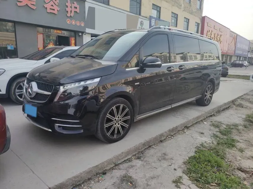 2022 Mercedes-Benz V Class 2.0T 211HP L4 9AT,autocango,china used car exporter,china ev exporter,chinese used car exporter,chinese used ev exporter